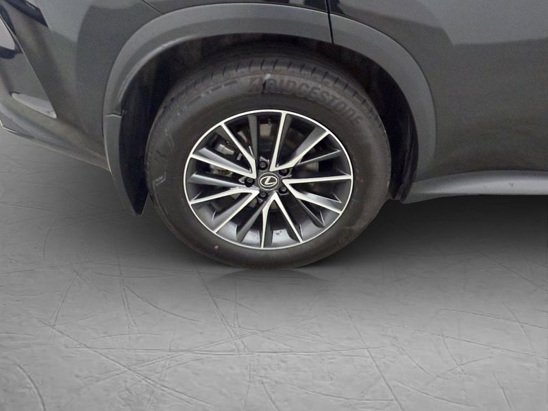 Lexus NX bild 36