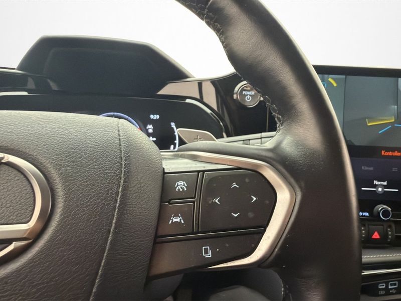 Lexus NX bild 16