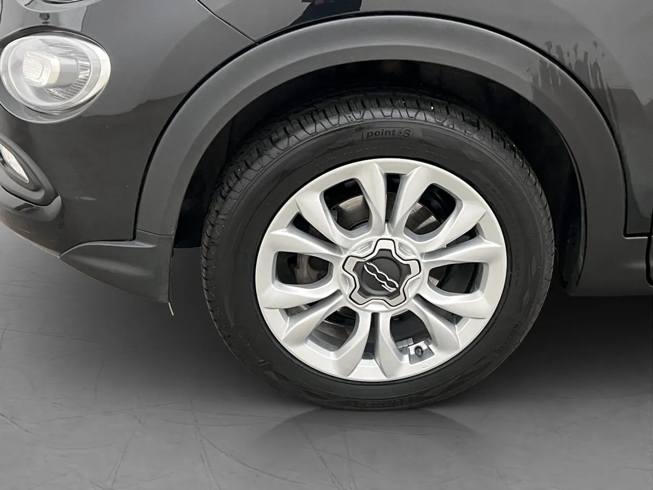Vehicle image 20