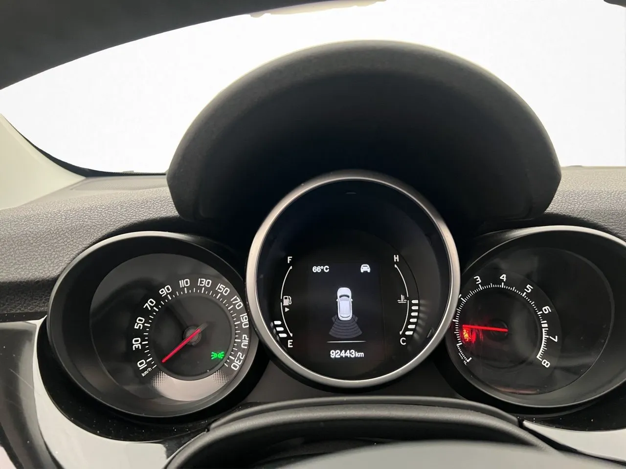 Vehicle image 15