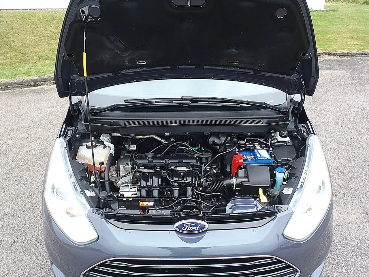 Vehicle image 11