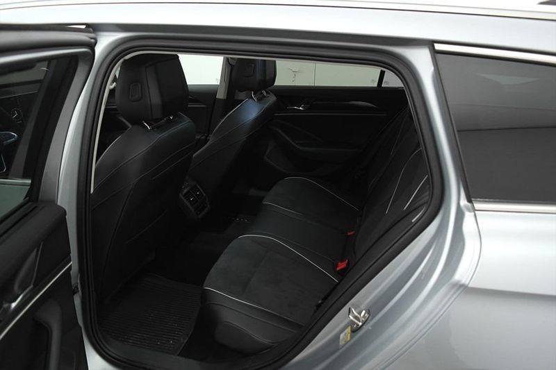 Volkswagen Passat bild 22