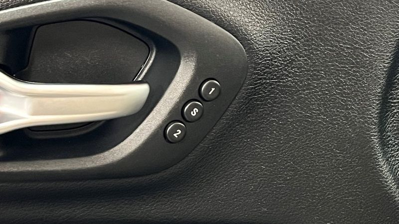 Jeep Cherokee bild 18