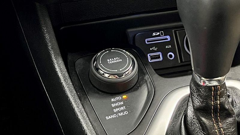 Jeep Cherokee bild 22