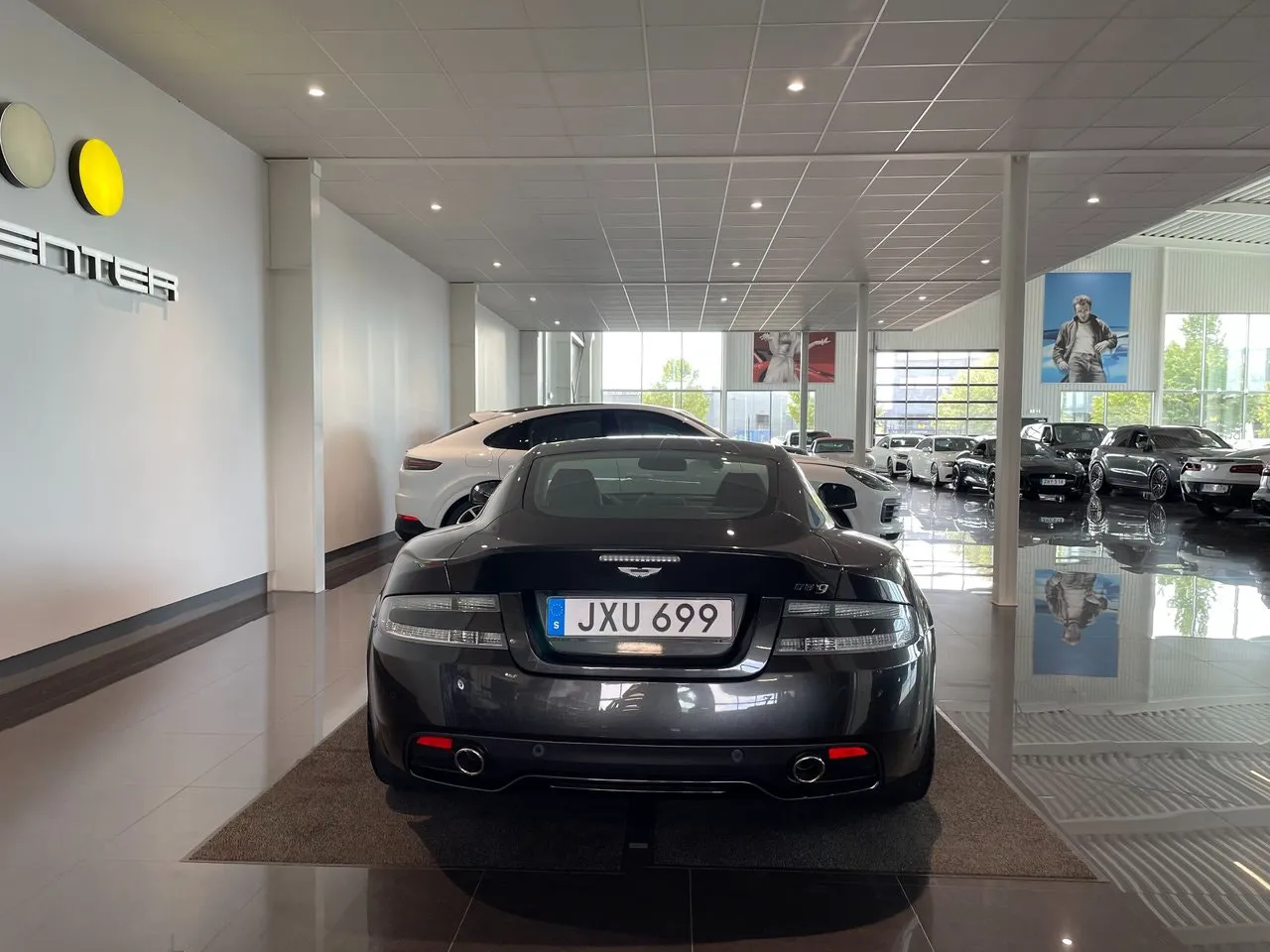 Vehicle image 8