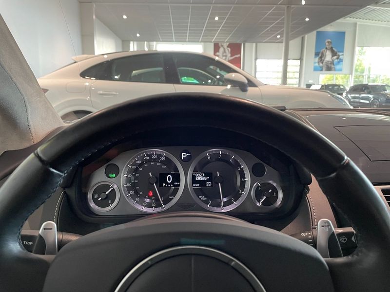 Aston Martin DB9 bild 12