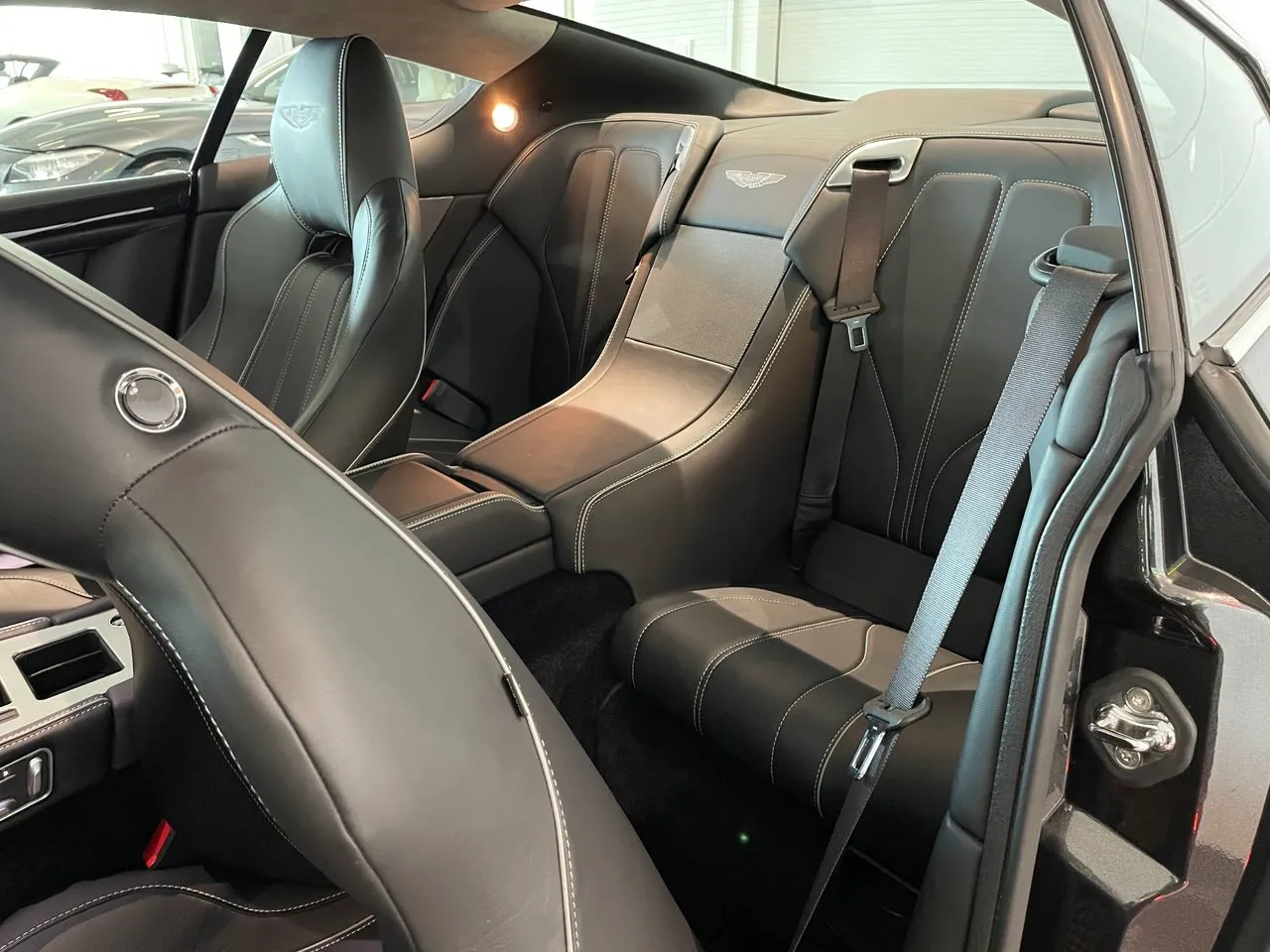 Vehicle image 18