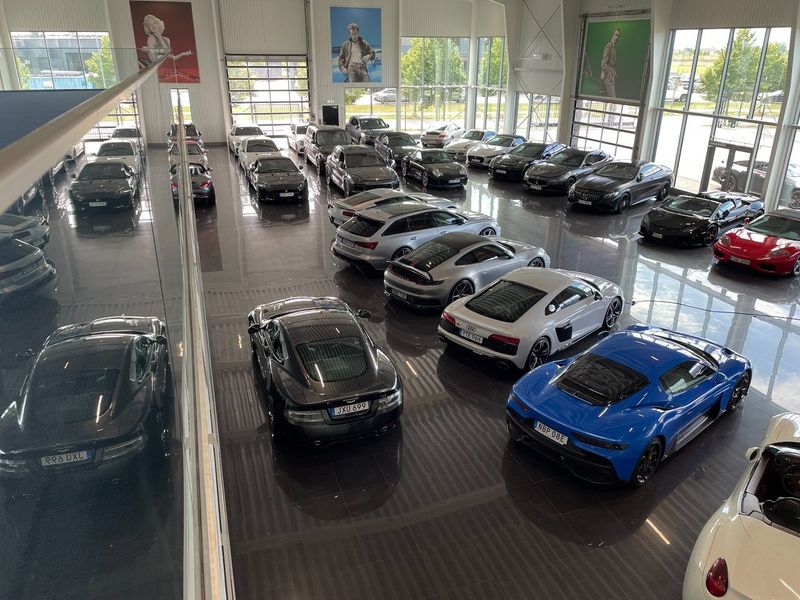 Aston Martin DB9 bild 7