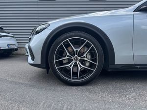 Mercedes E300 bild 9