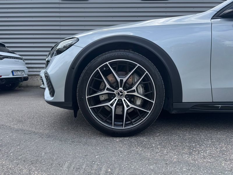 Mercedes E300 bild 9