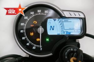 Triumph Speed 400 bild 13