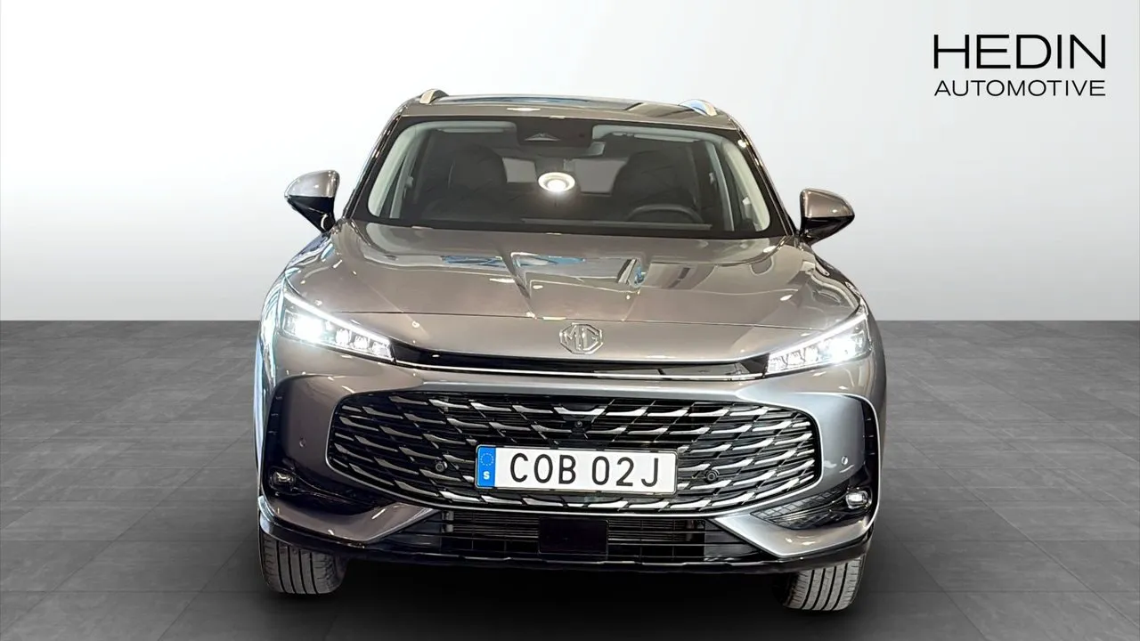 Vehicle image 7
