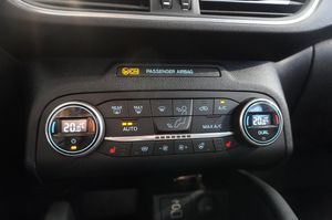 Ford Kuga bild 18