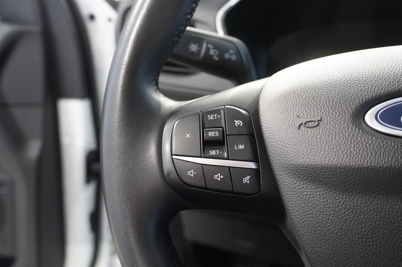 Ford Kuga bild 11