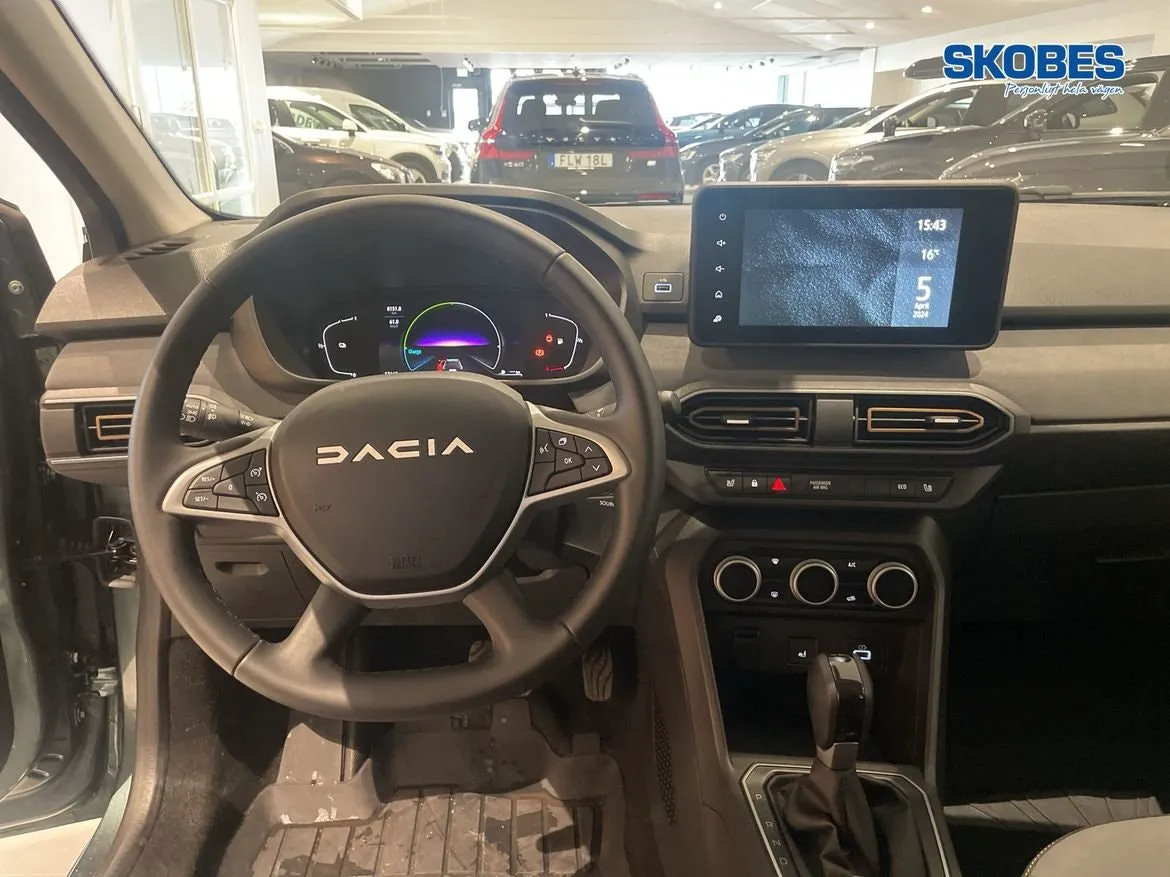 Vehicle image 10