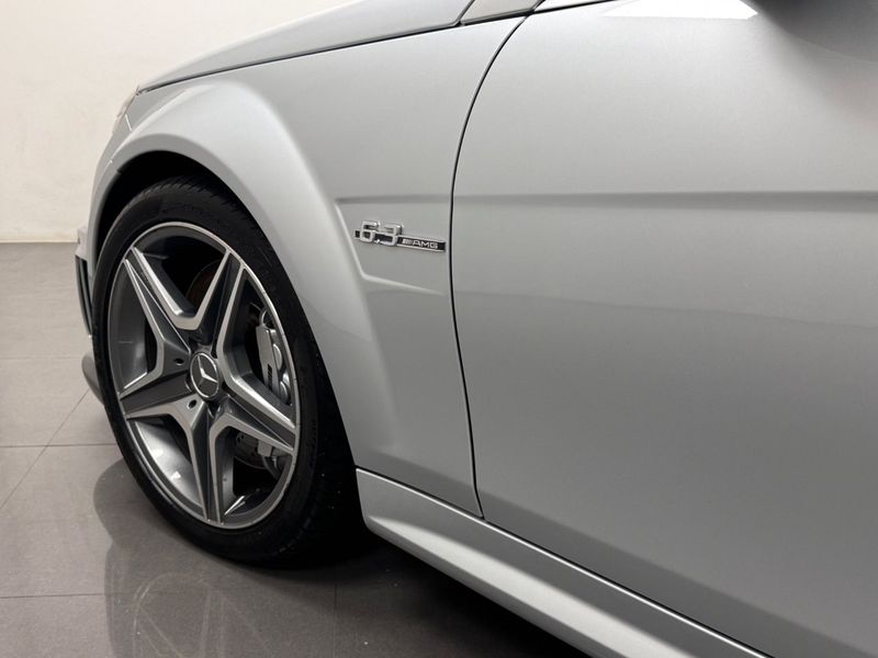 Mercedes C63 AMG bild 8
