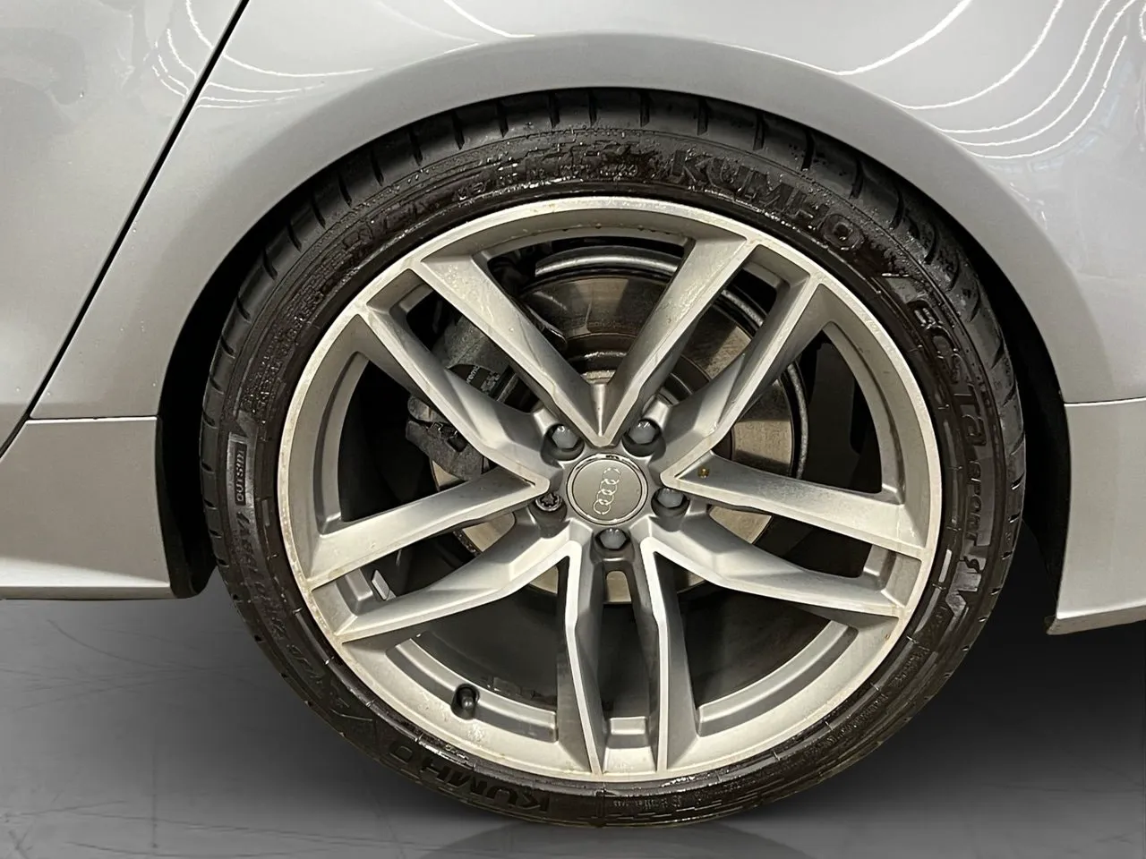 Vehicle image 36