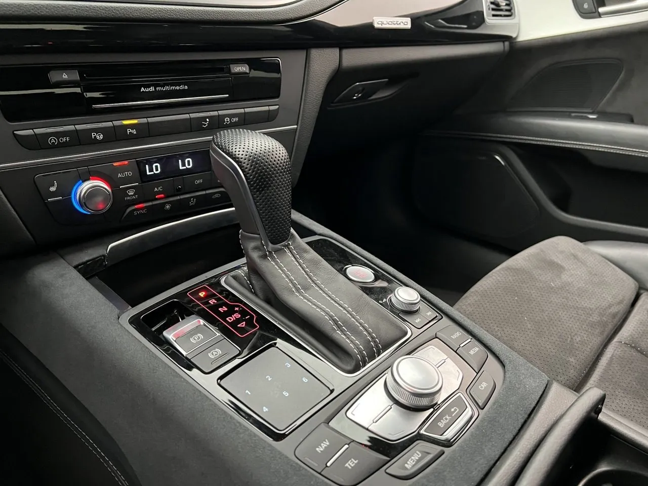 Vehicle image 27