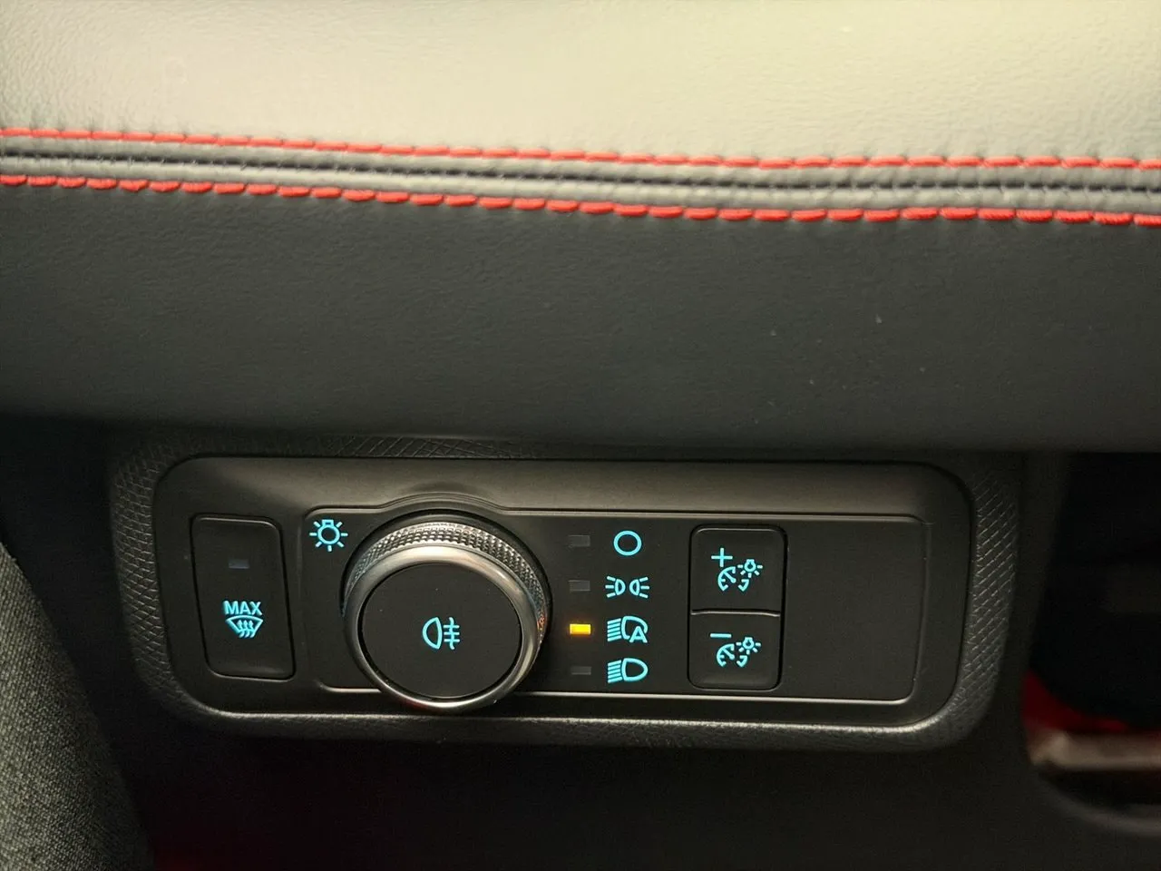 Vehicle image 28