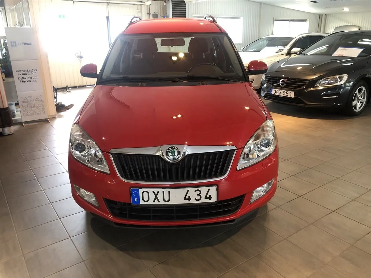 Vehicle image 5