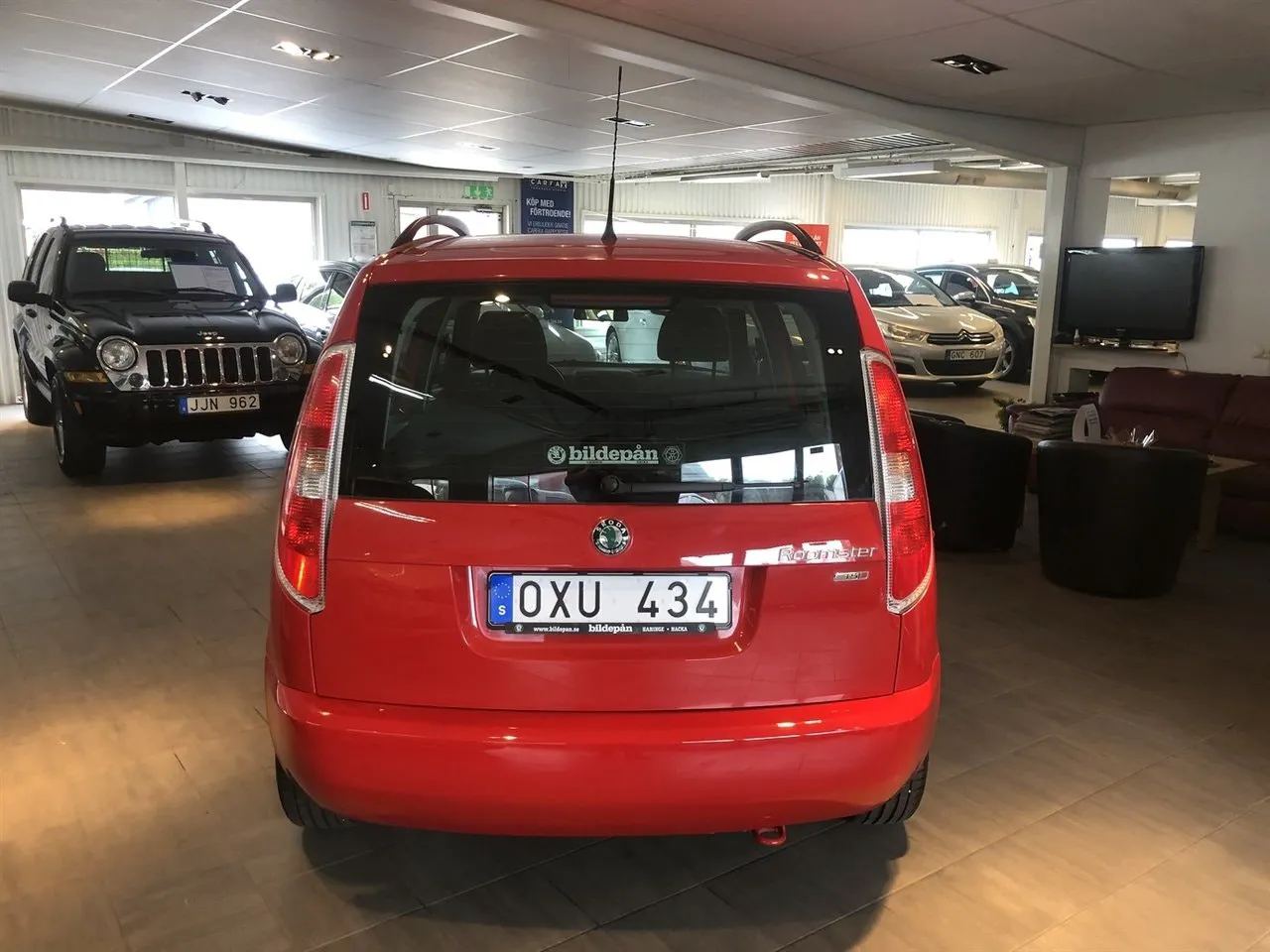 Vehicle image 2