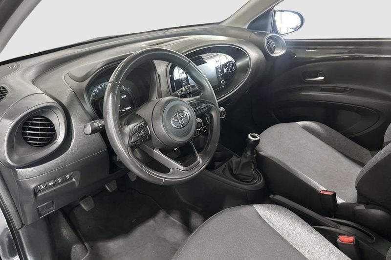 Toyota Aygo X bild 8