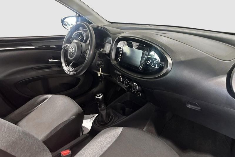 Toyota Aygo X bild 7