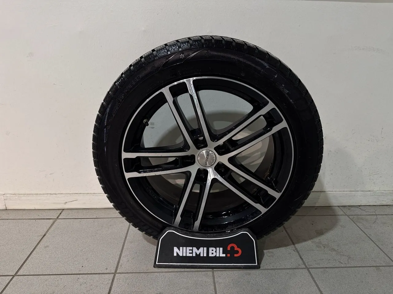 Vehicle image 20