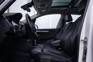 BMW 218 bild 8