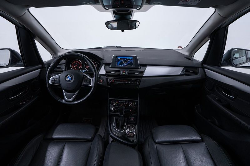 BMW 218 bild 12