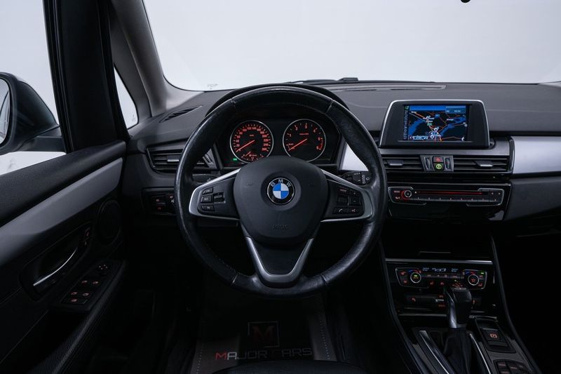 BMW 218 bild 13
