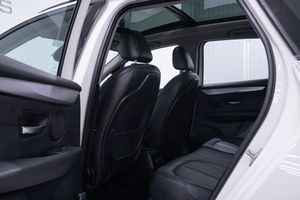 BMW 218 bild 10