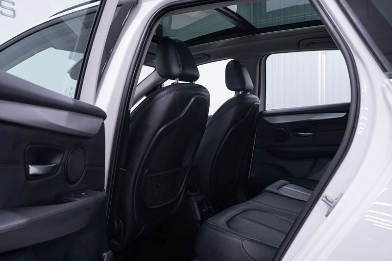 BMW 218 bild 10