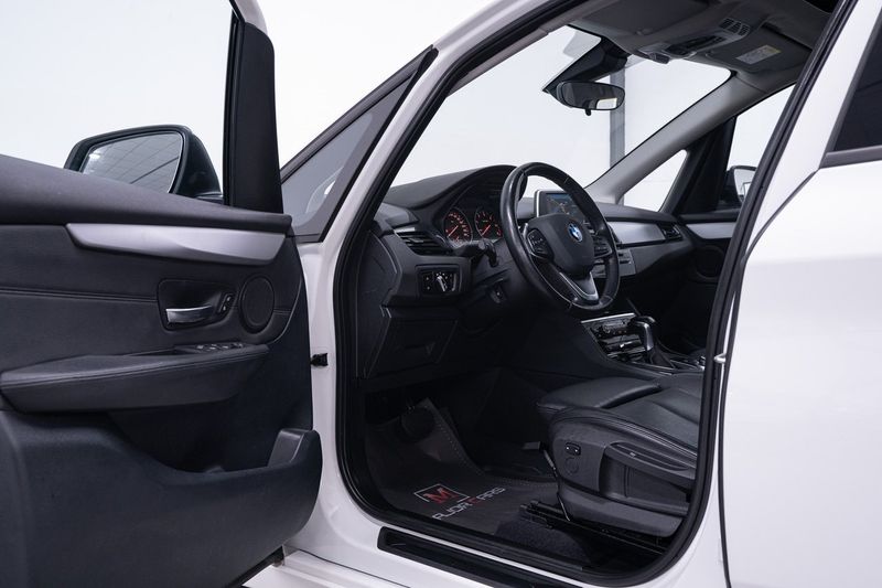 BMW 218 bild 7