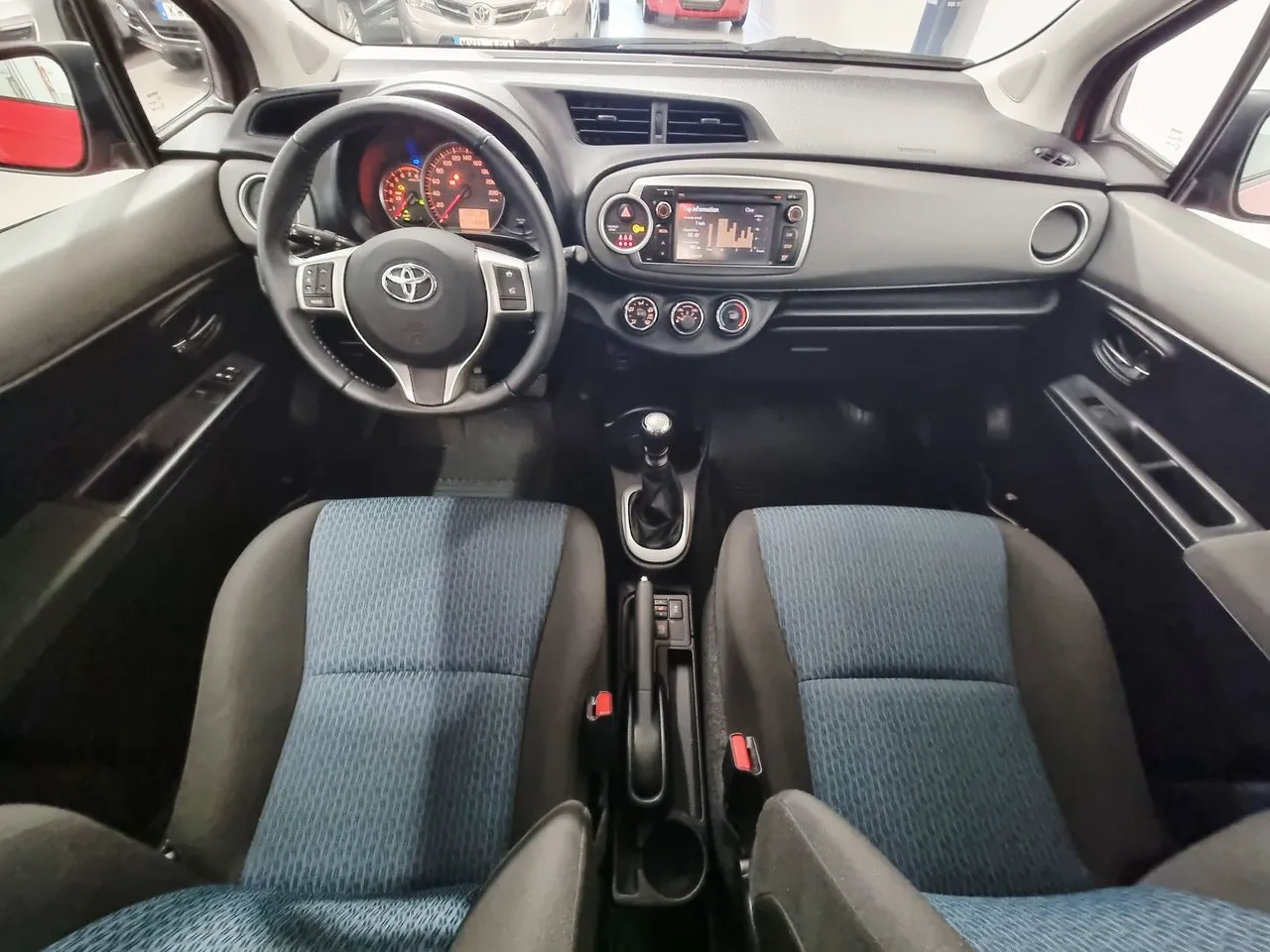 Vehicle image 10