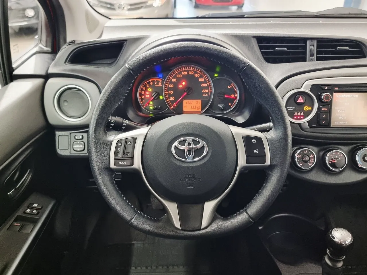 Vehicle image 9