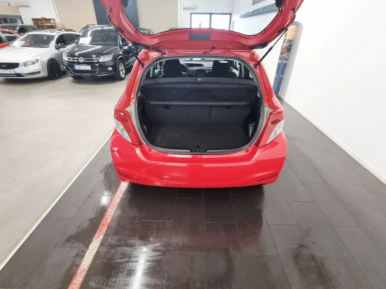 Vehicle image 22