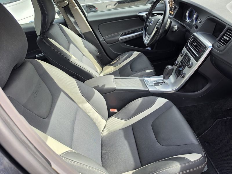 Volvo S60 bild 25