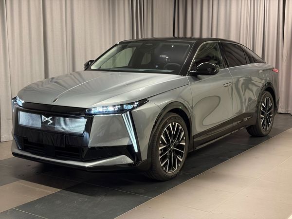 DS N°8 Étoile Long Range AWD Inkl. Dragkrok - 2026