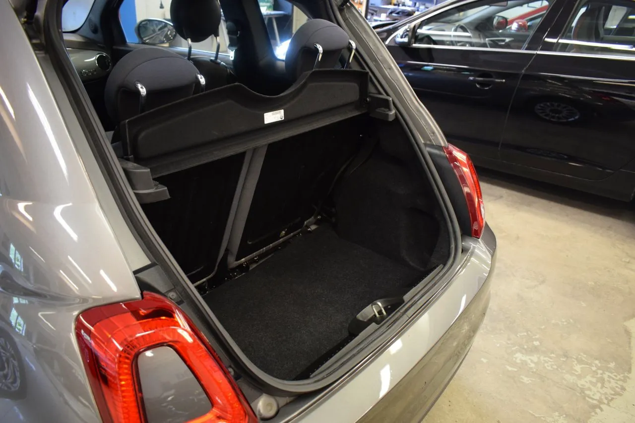 Vehicle image 14