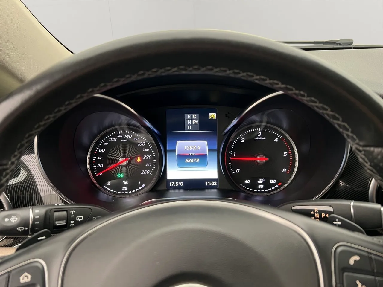 Vehicle image 20
