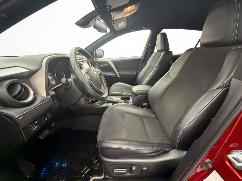 Toyota RAV4 bild 9