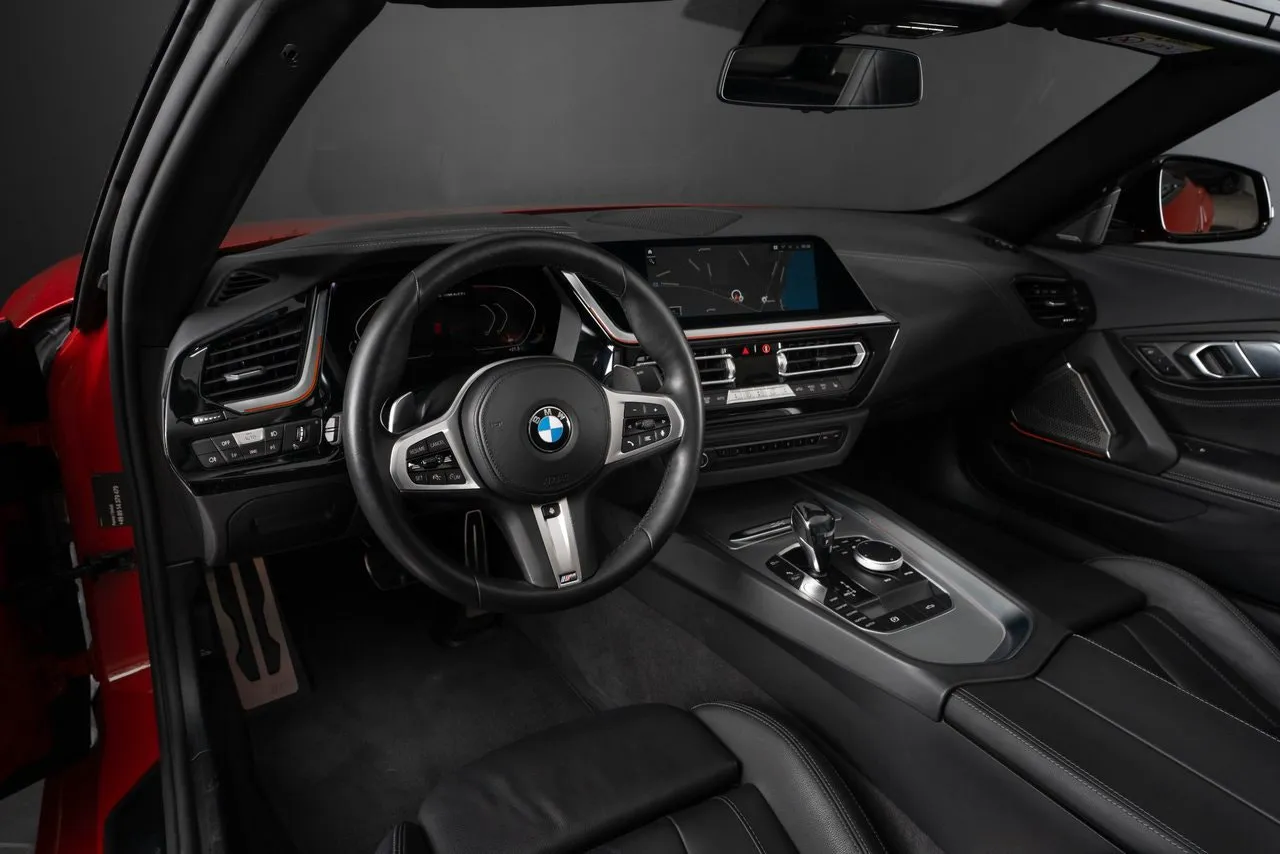 Vehicle image 7