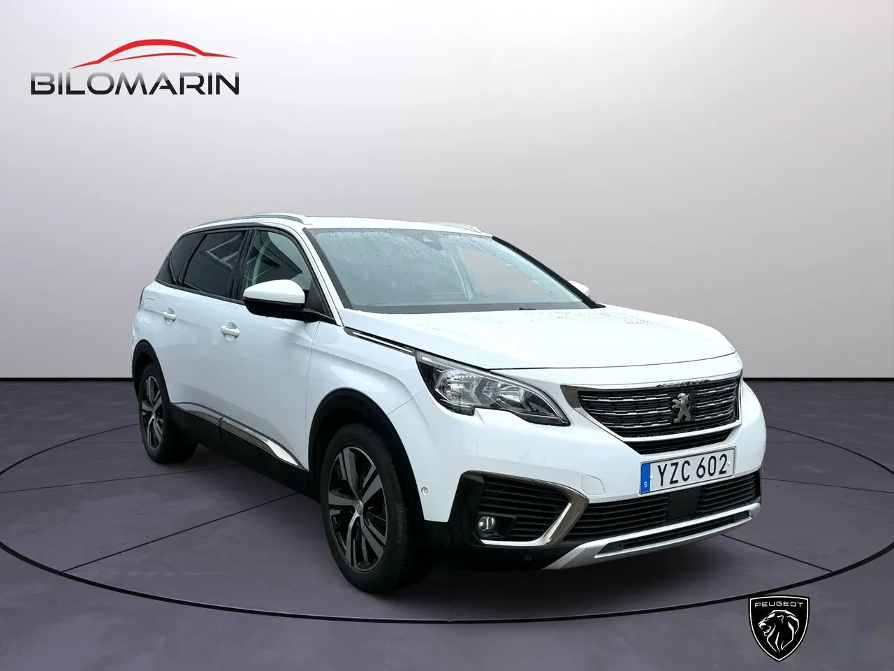 Vehicle image 6