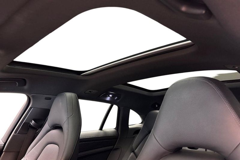 Porsche Panamera bild 17
