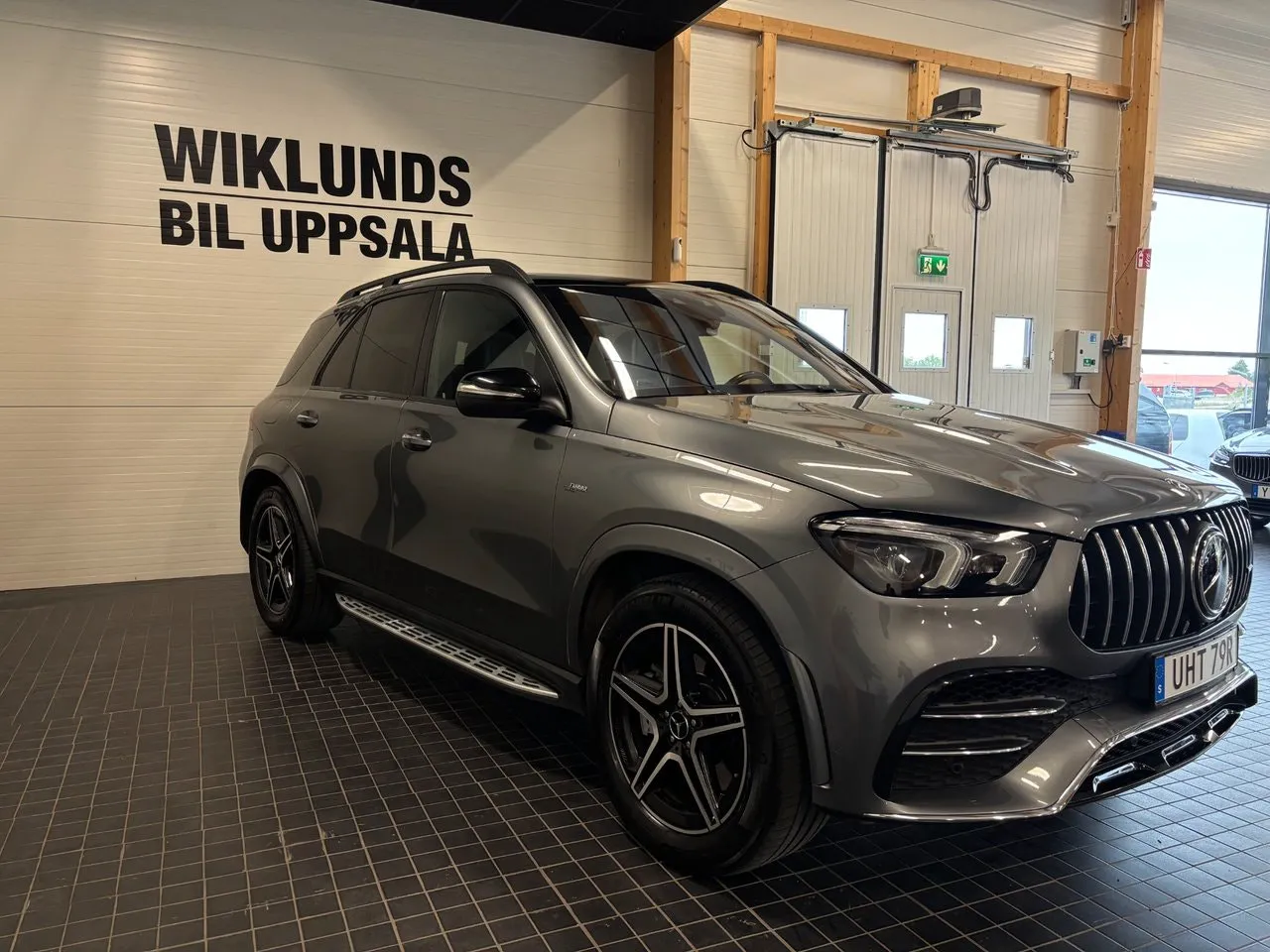 Vehicle image 2