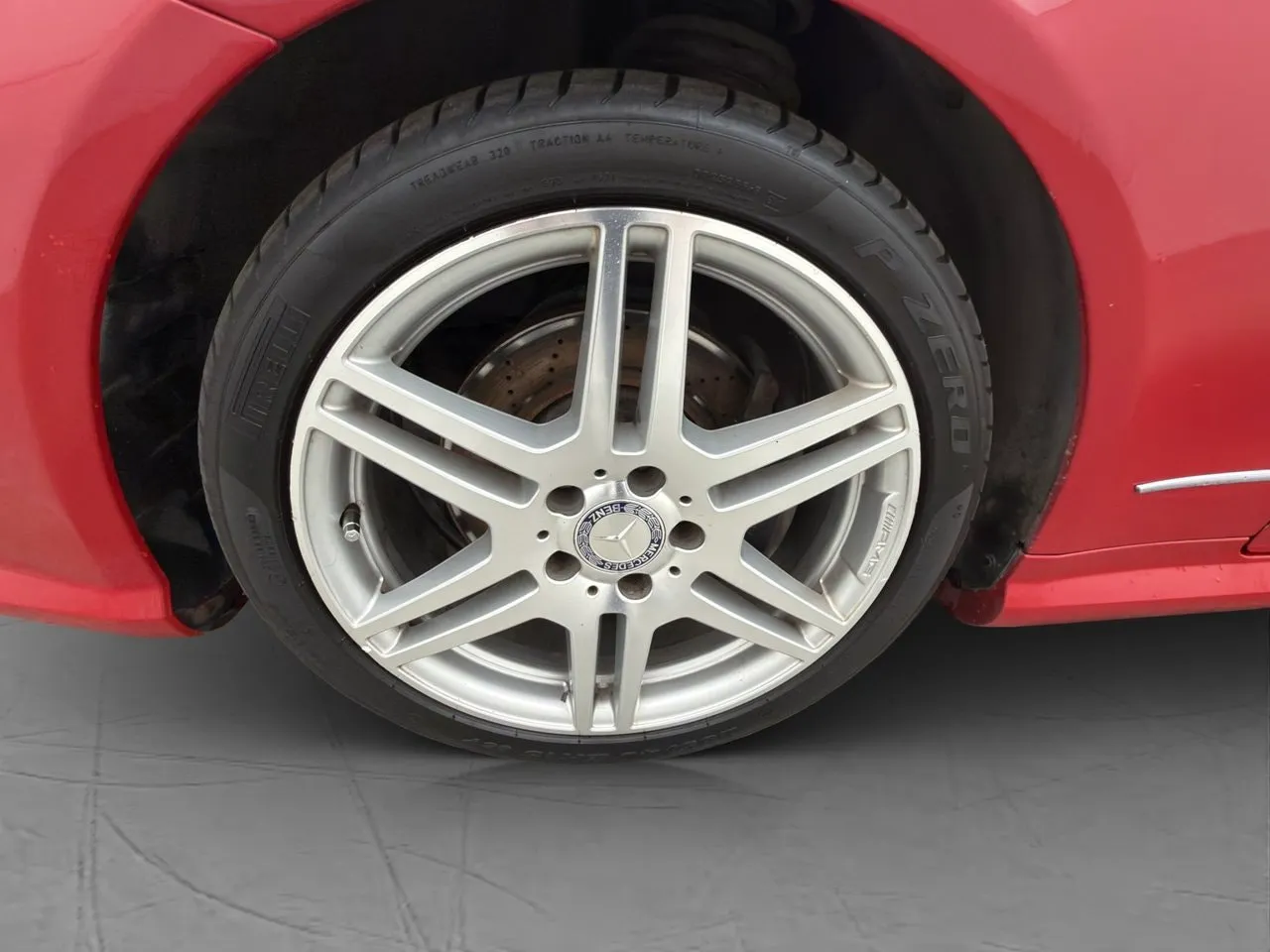Vehicle image 32