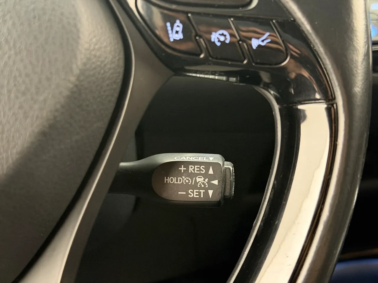 Vehicle image 27