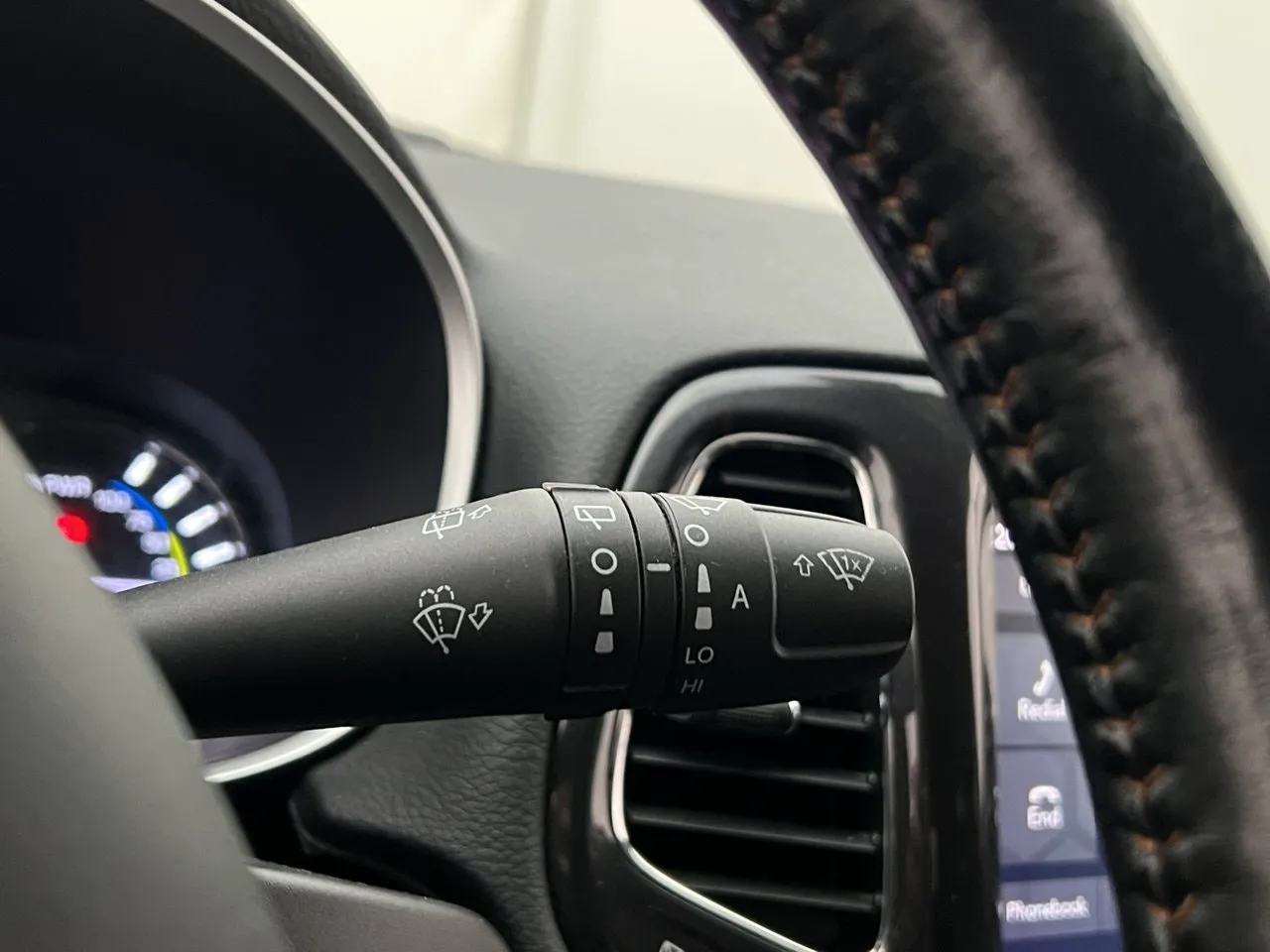 Vehicle image 26