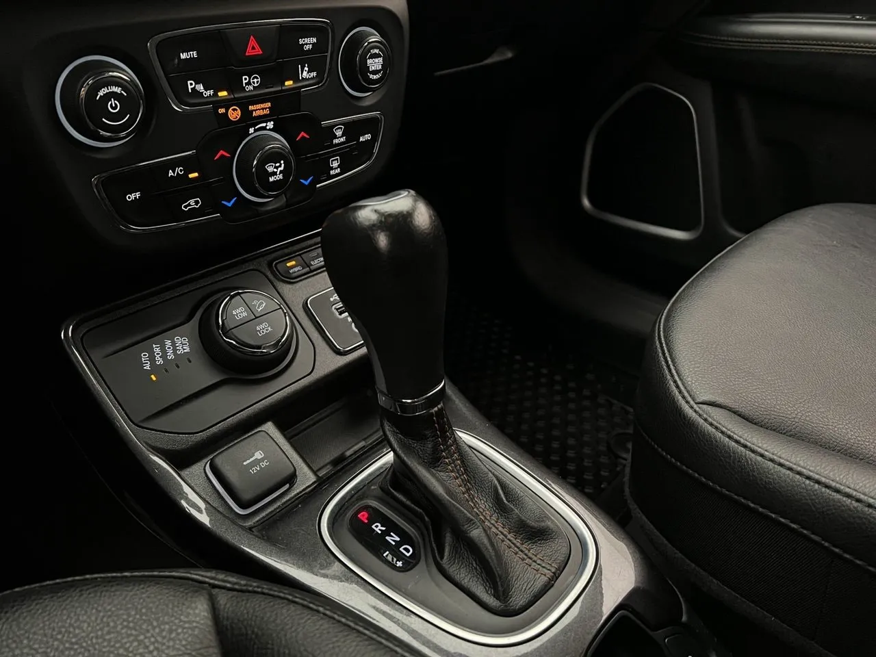 Vehicle image 24